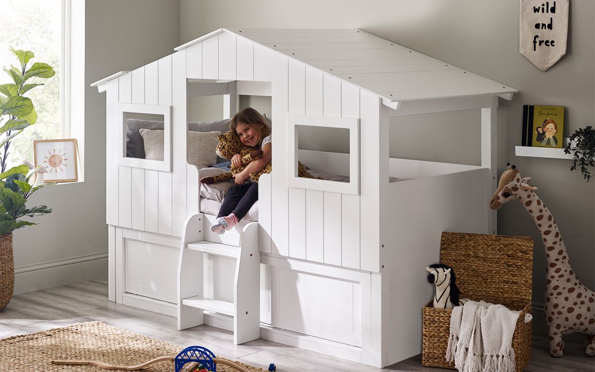aco001-acorn-treehouse-midsleeper-storage-unit-roomset-1 Acorn Treehouse Midsleeper & Storage Unit - Image 1